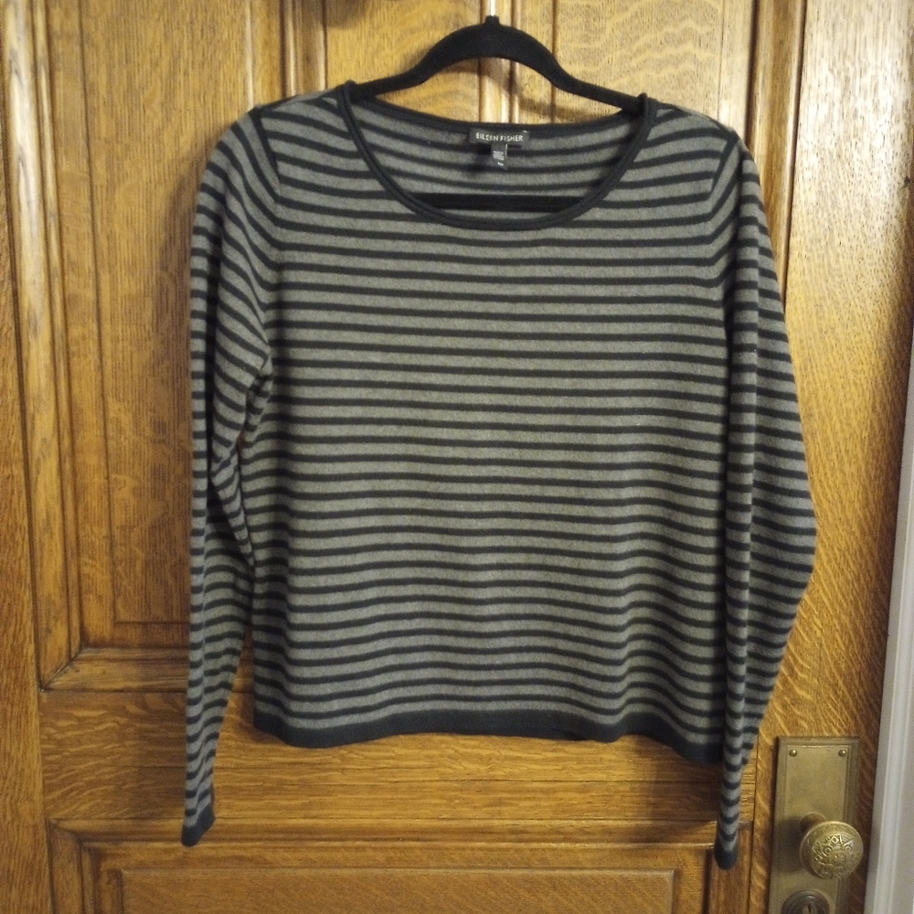 Eileen Fisher top, stripped, size S/P excellent condition